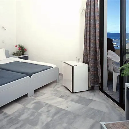 Akasti Hotel 2*